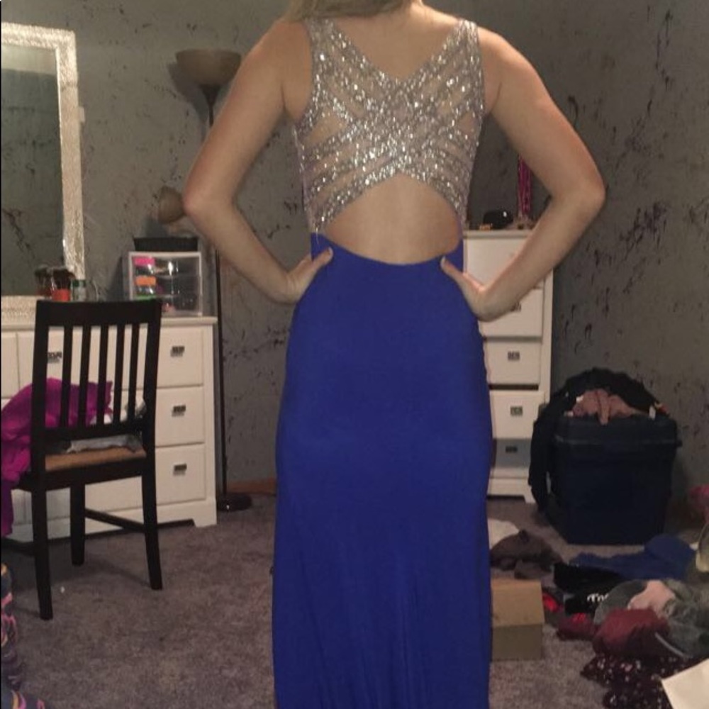 Prom dress - Picture 2 of 2